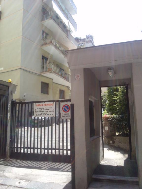 Domus Aurea Bed & Breakfast Наполи Екстериор снимка