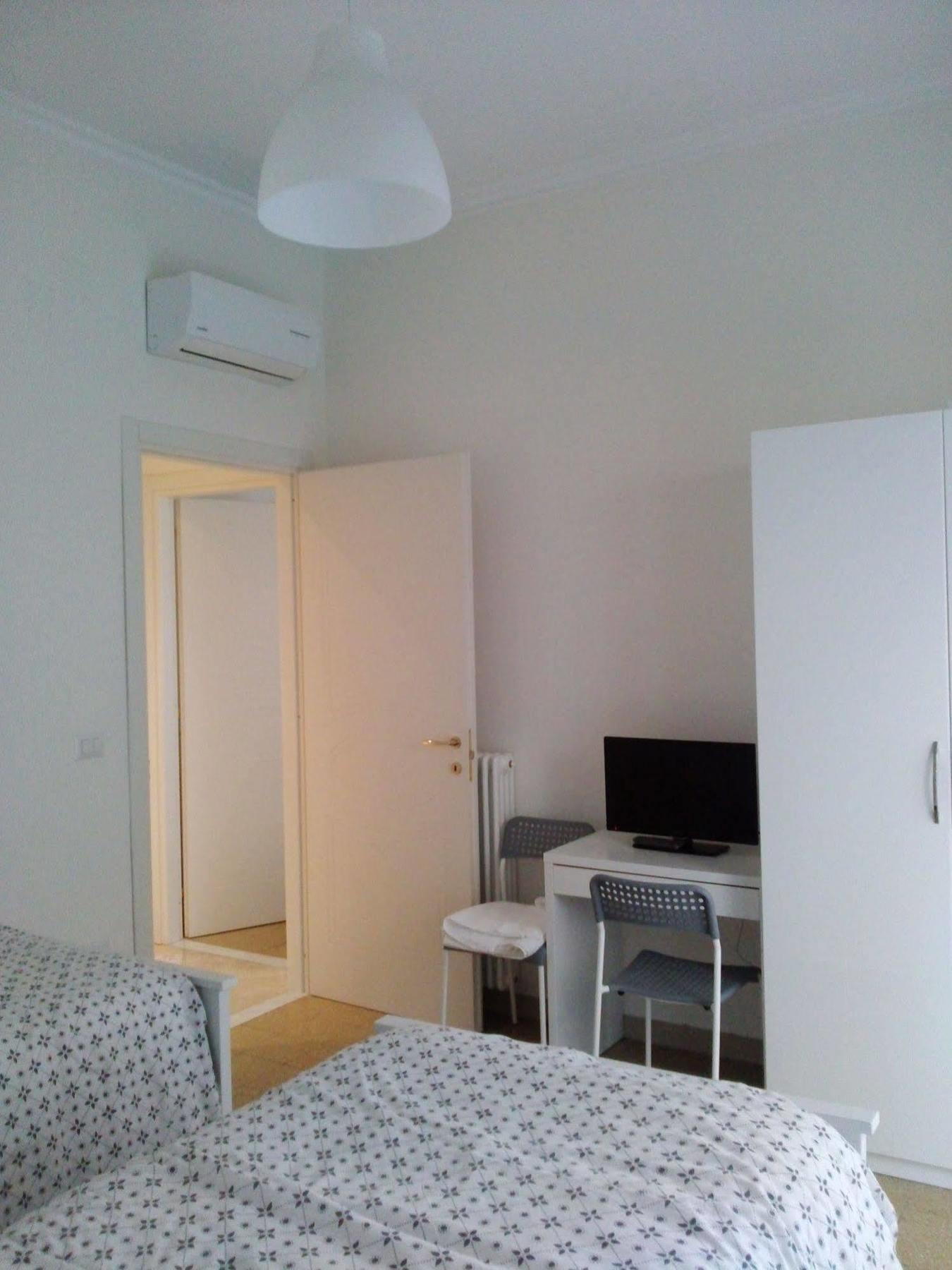Domus Aurea Bed & Breakfast Наполи Екстериор снимка